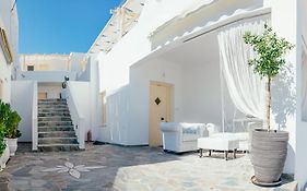 The White Suites Milos